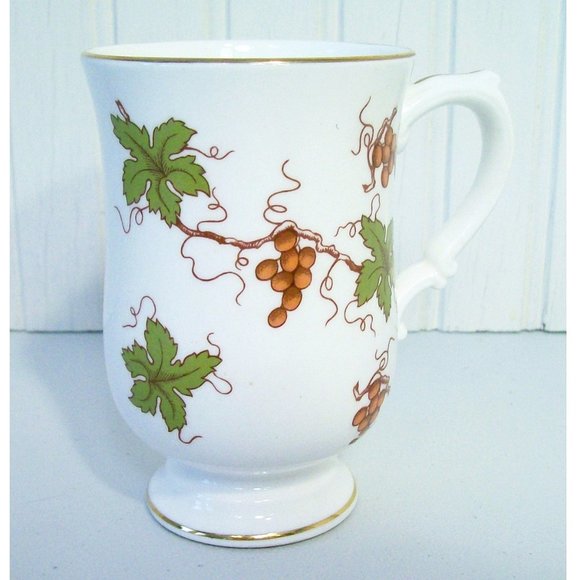 Royal Victoria Tea Coffee Cup Mug Bone China Grapes Grapevine Gold Trim - Picture 1 of 7